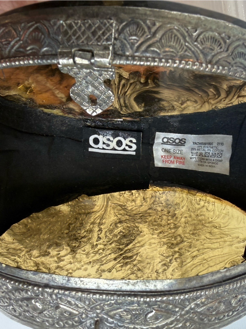 ASOS OVAL SHAPED METAL CROSSBODY PURSE - Picture 15 of 15